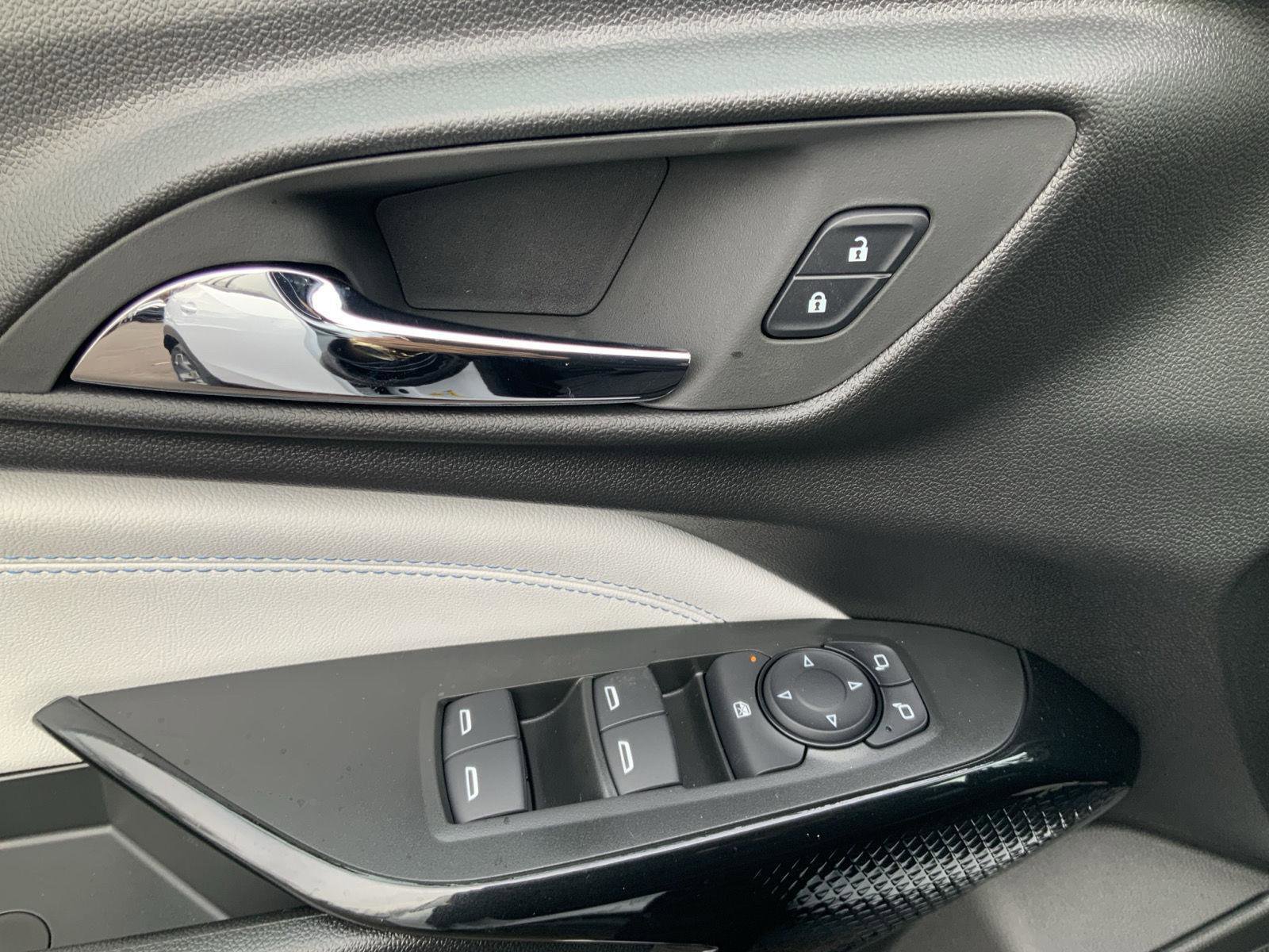 New 2026 Chevrolet Trax LT w/ Driver Confidence Package image 24