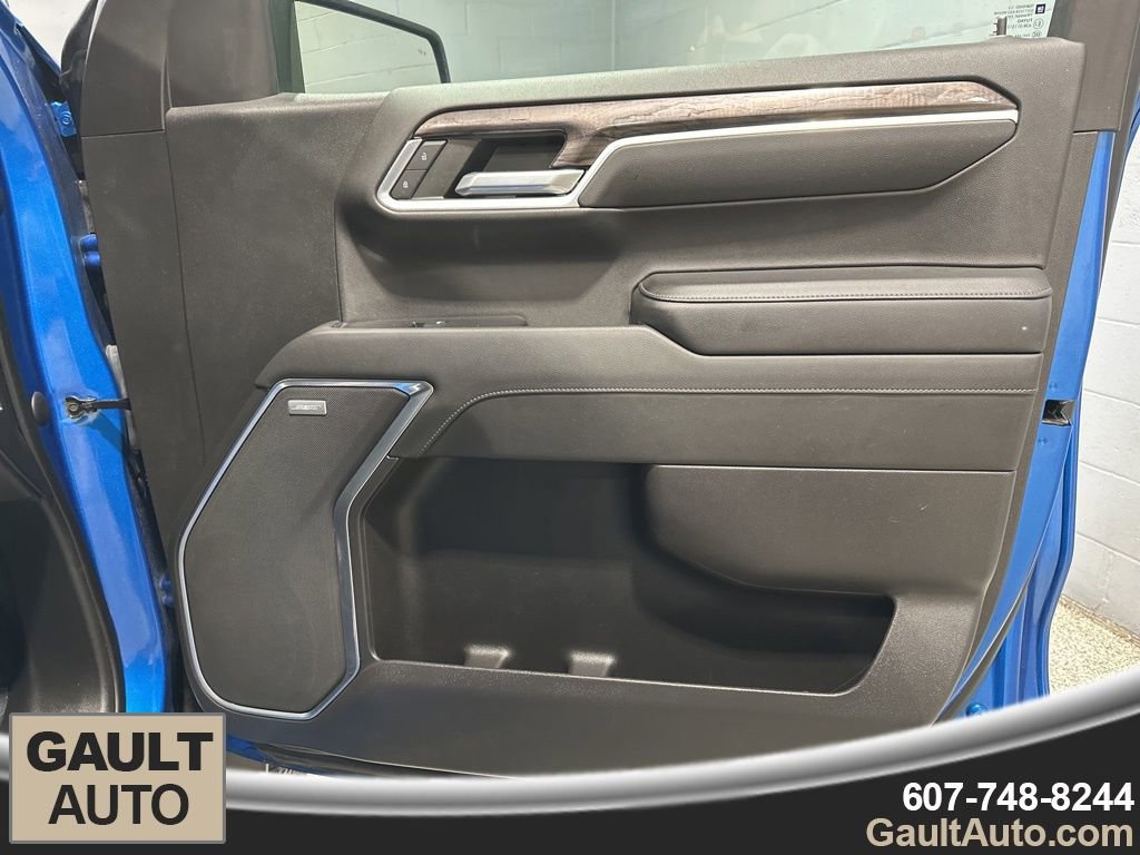 Used 2022 Chevrolet Silverado 1500 LTZ w/ Technology Package image 16