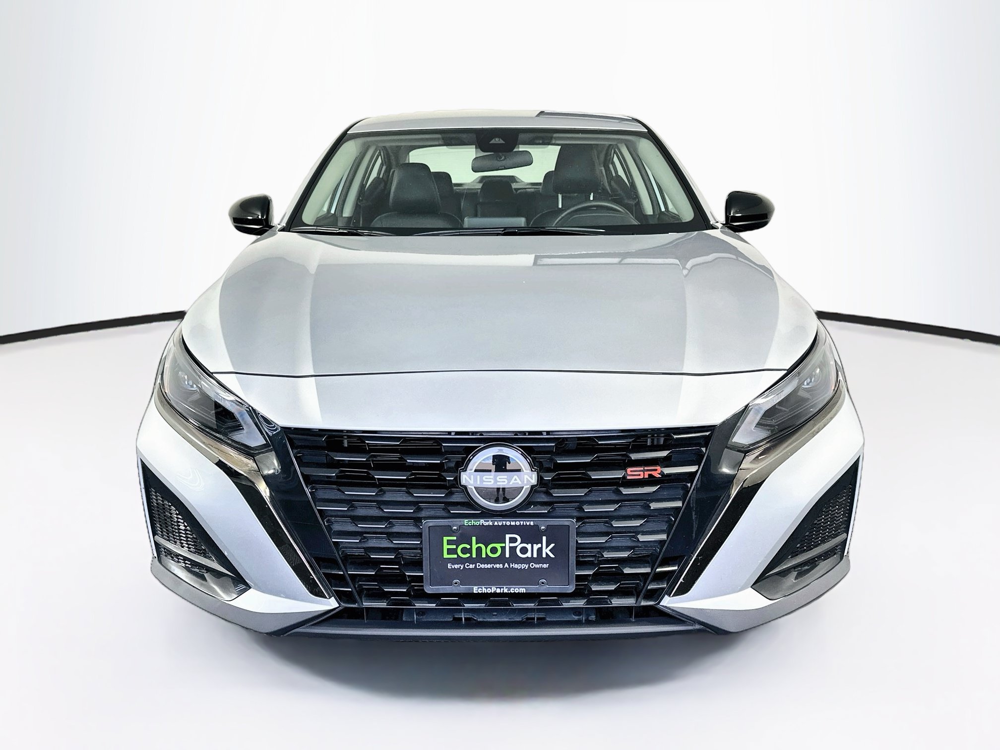 Used 2025 Nissan Altima 2.5 SR FWD image 2