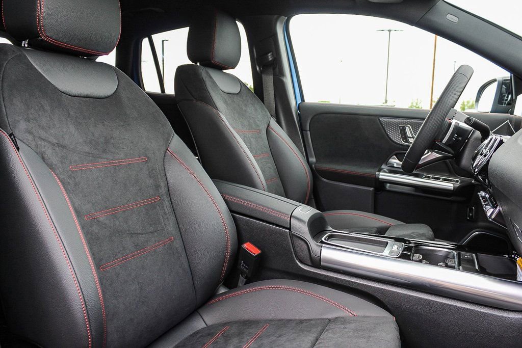 Used 2024 Mercedes-Benz GLA 250 4MATIC image 44