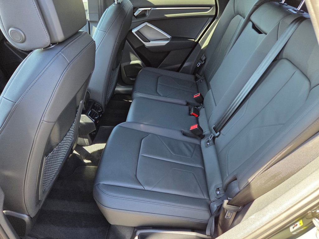 Used 2023 Audi Q3 2.0T Premium w/ Convenience Package image 17