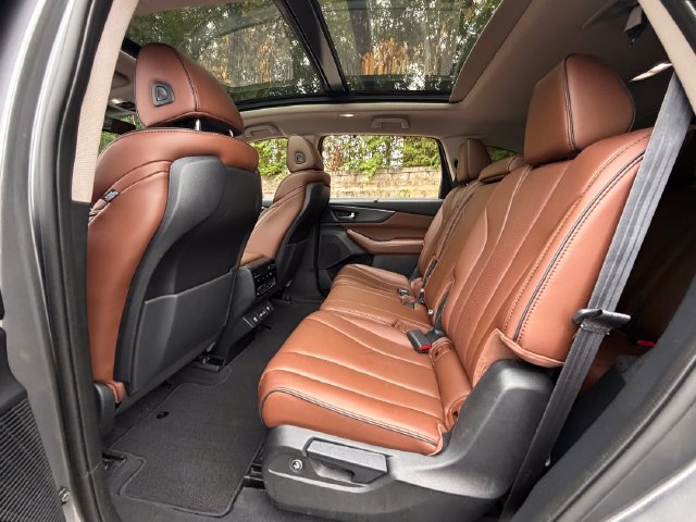 Used 2023 Acura MDX w/ Advance Package AWD/4WD image 35