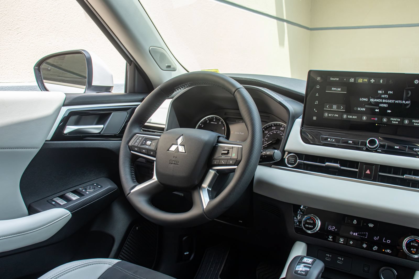 New 2026 Mitsubishi Outlander SE AWD/4WD video 2