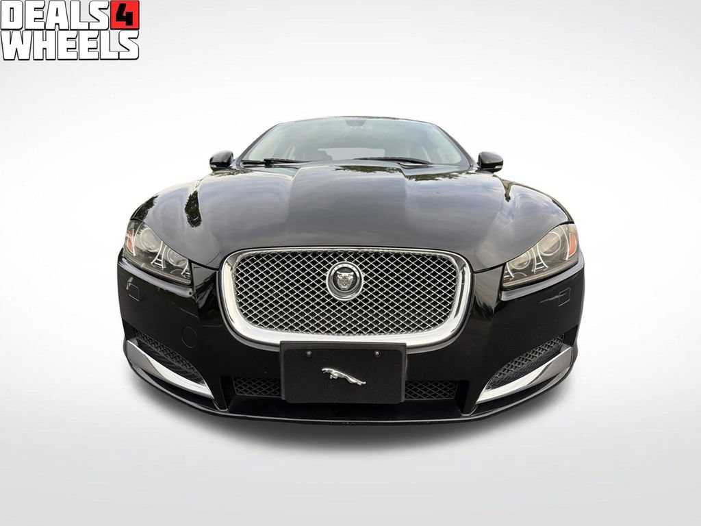 Used 2012 Jaguar XF RWD image 8
