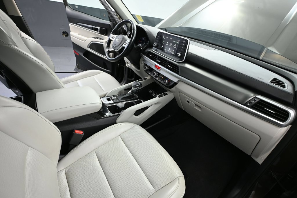 Used 2020 Kia Telluride S w/ S 8 Passenger Seating Package AWD/4WD image 42