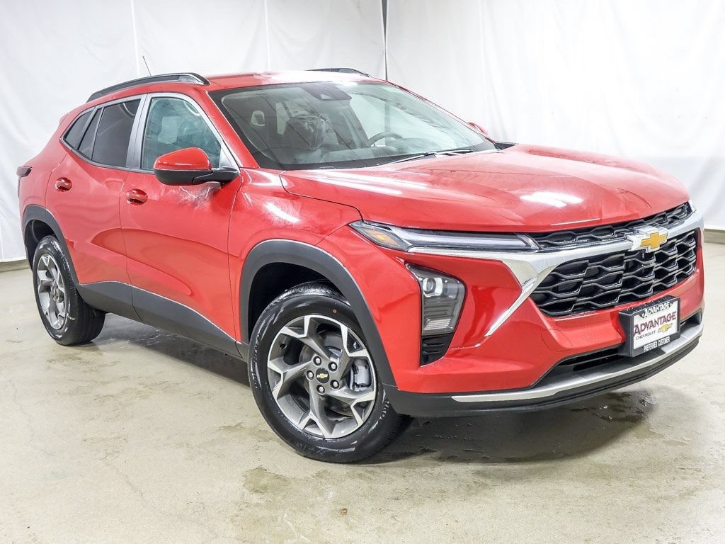 New 2026 Chevrolet Trax LT w/ Driver Confidence Package FWD video 2