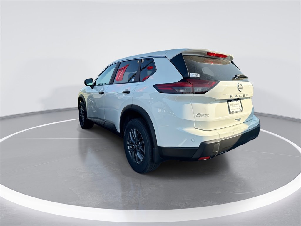 New 2026 Nissan Rogue S image 5