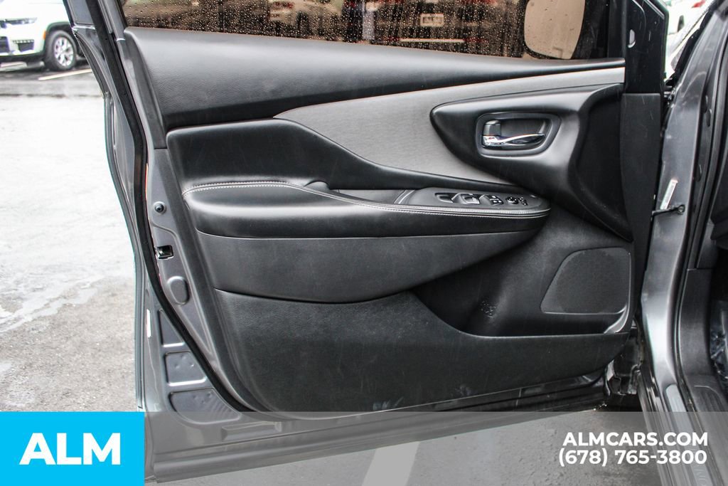 Used 2020 Nissan Murano SV image 37