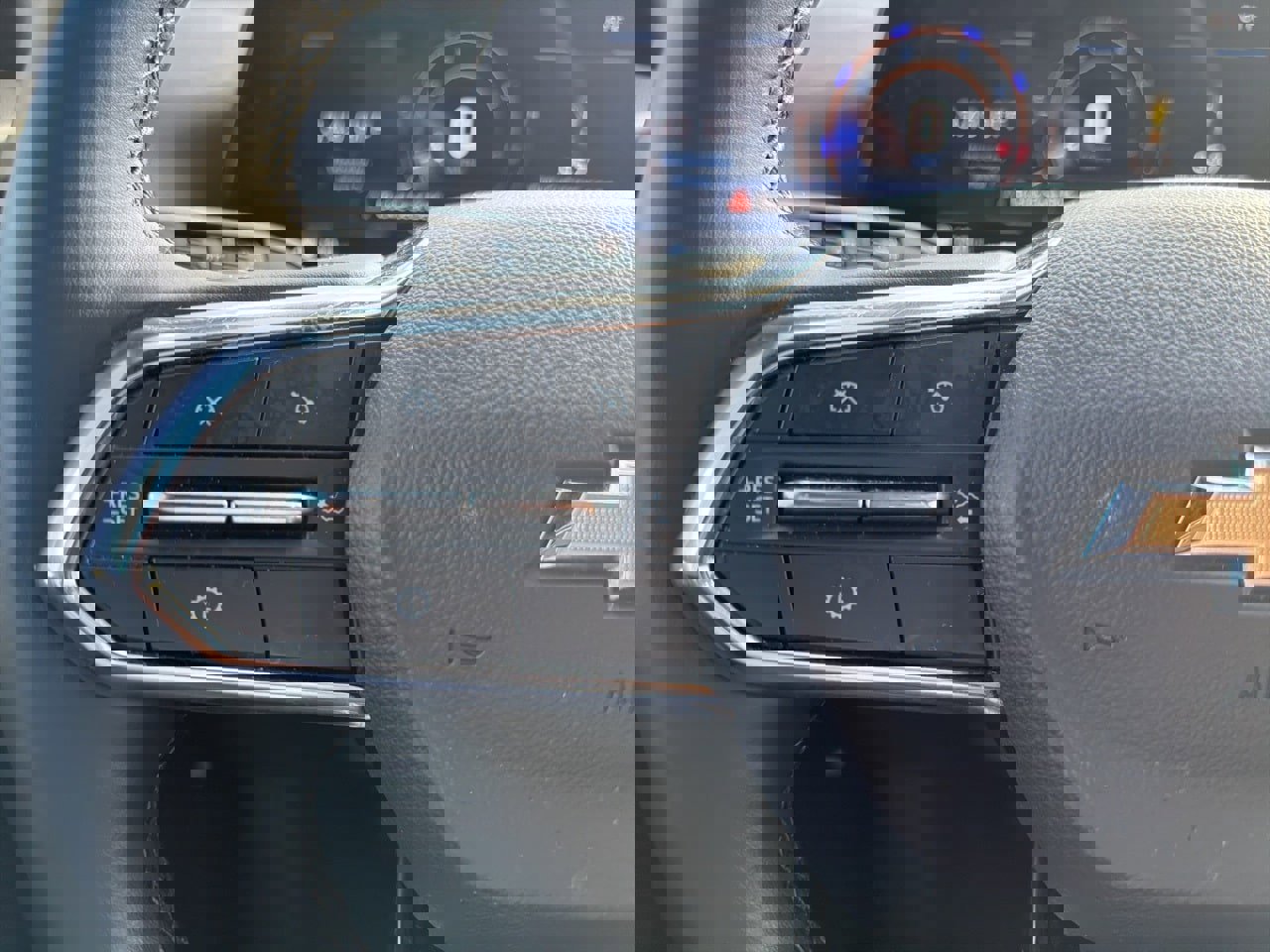 Used 2025 Chevrolet Equinox LT image 12