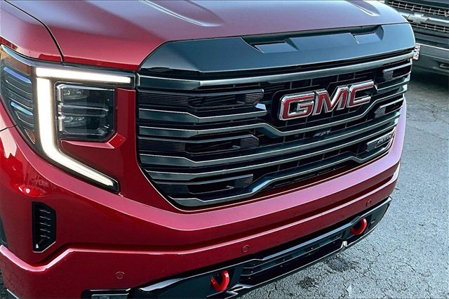 Used 2025 GMC Sierra 1500 AT4 w/ AT4 Premium Package image 34