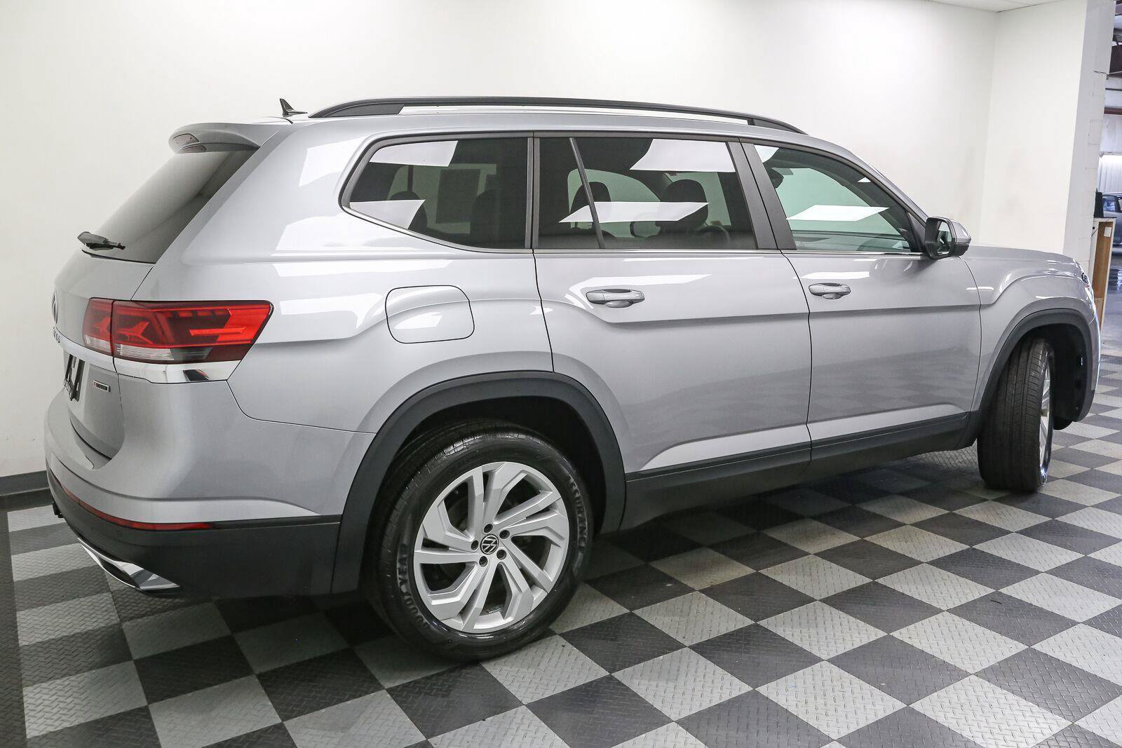 Certified 2022 Volkswagen Atlas SE AWD/4WD image 10