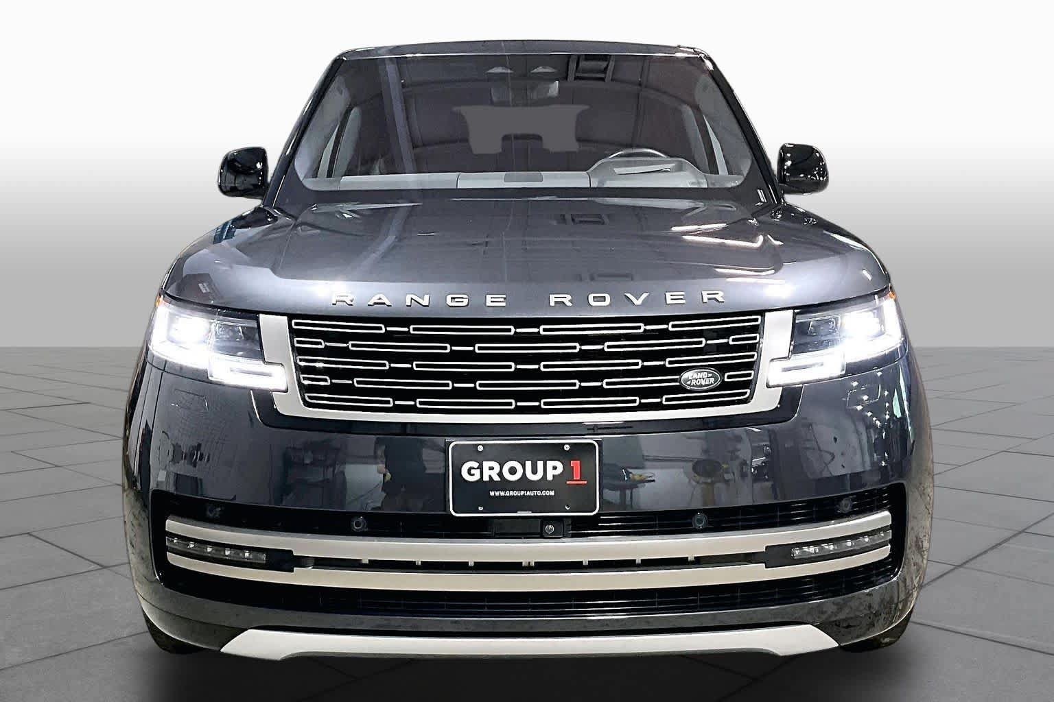 Used 2023 Land Rover Range Rover SE AWD/4WD image 4