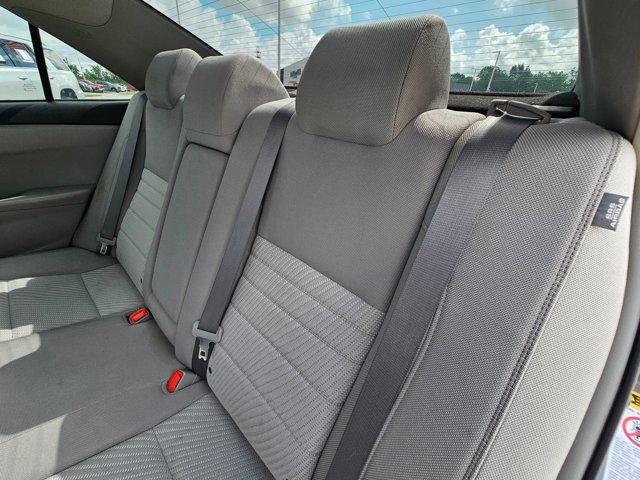 Used 2015 Toyota Camry LE FWD image 17