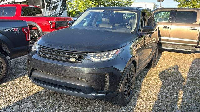 Used 2017 Land Rover Discovery First Edition AWD/4WD image 2