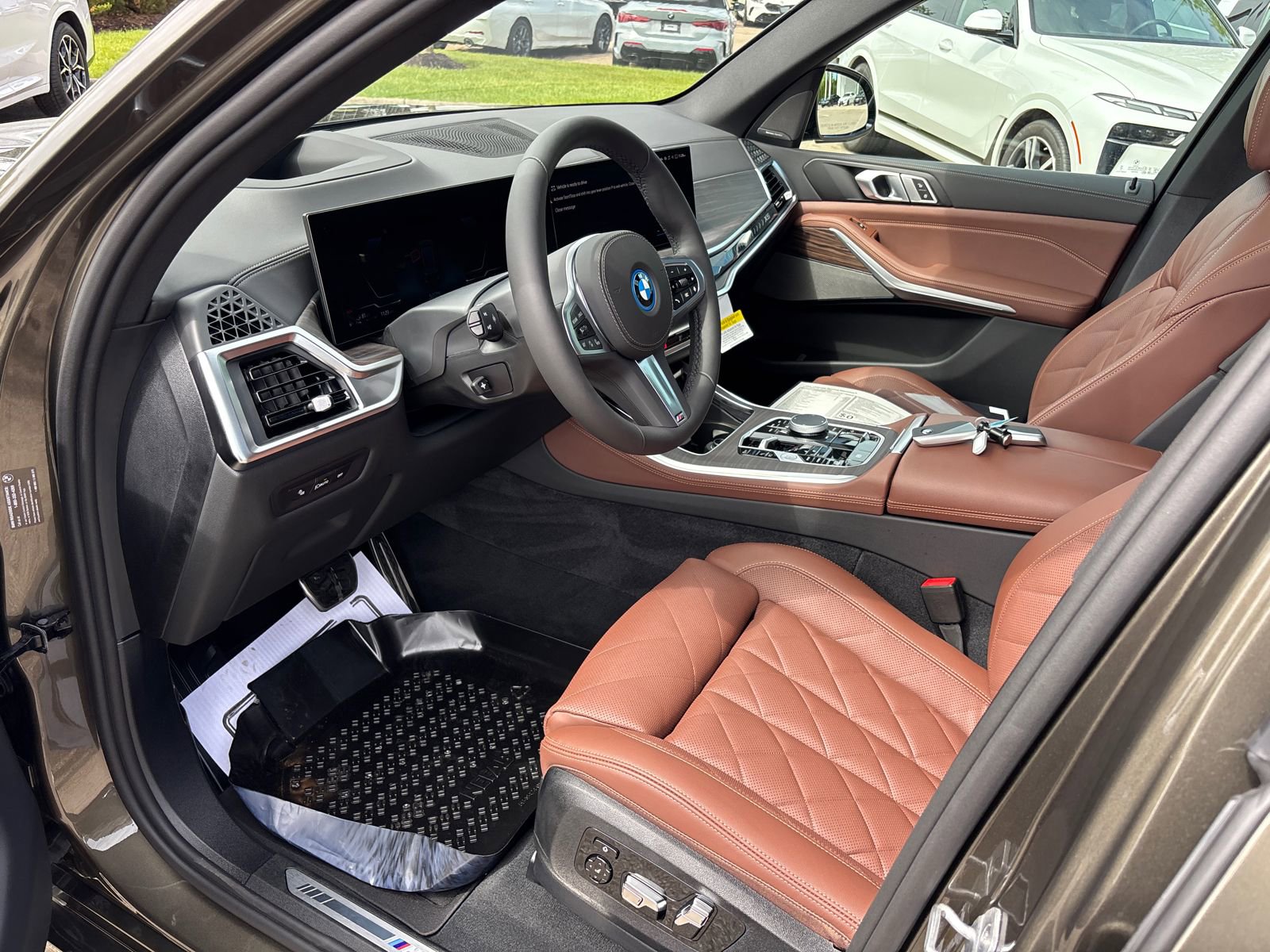 New 2026 BMW X5 xDrive50e w/ M Sport Package AWD/4WD image 24