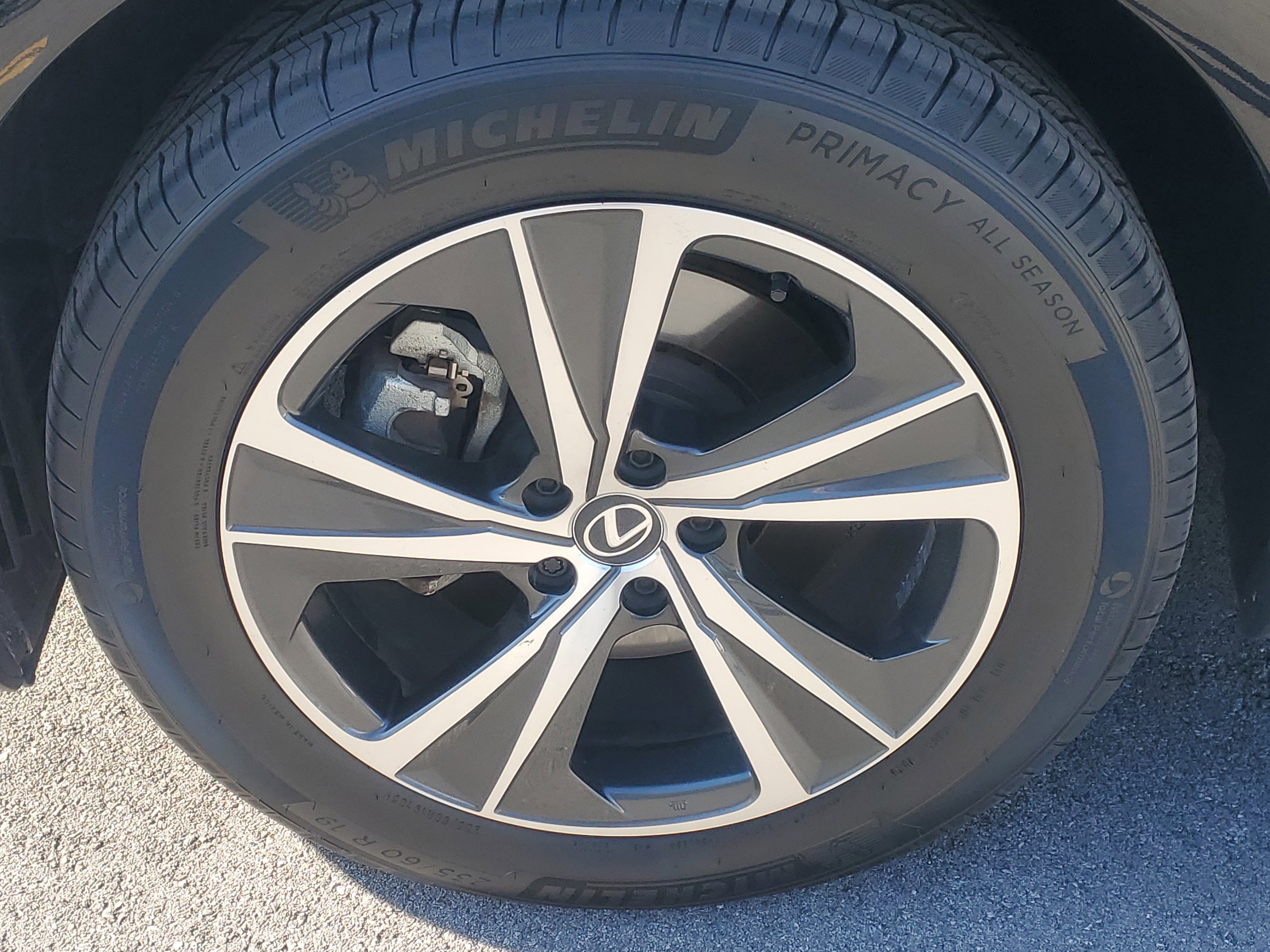 Used 2024 Lexus RX 350 FWD w/ Technology Package image 4