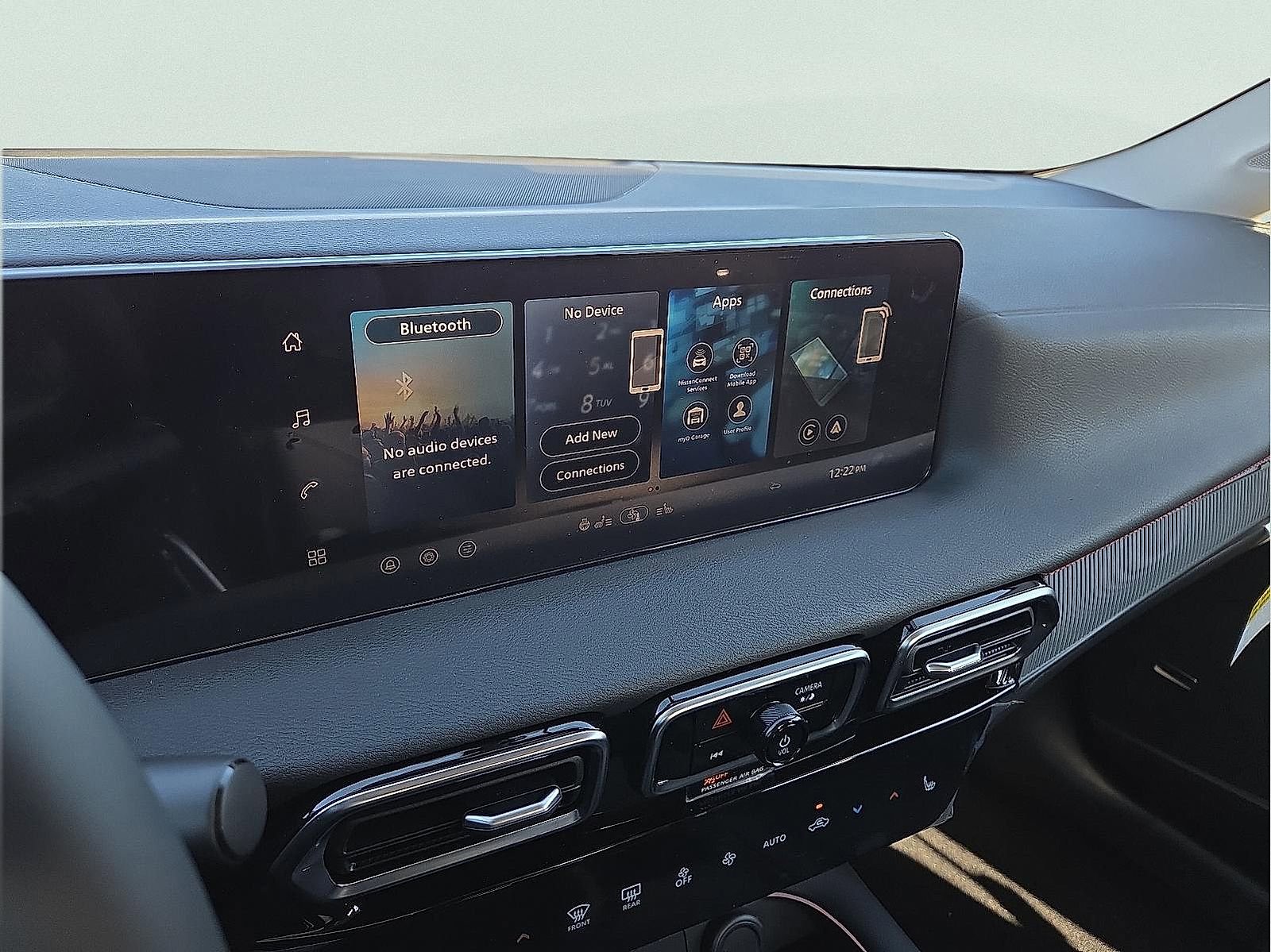 New 2026 Nissan Sentra SR w/ SR Premium Package FWD image 16