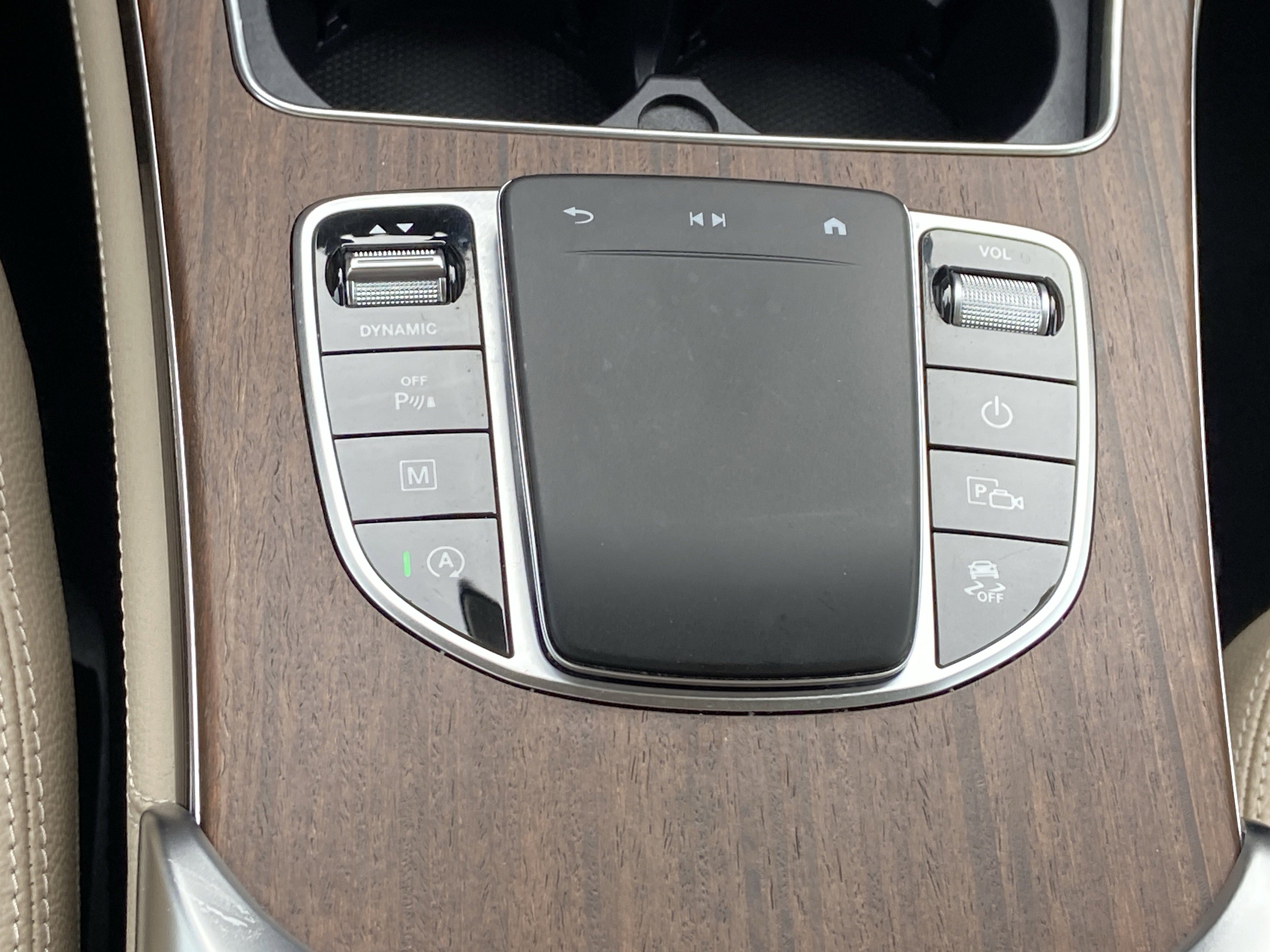 Used 2020 Mercedes-Benz GLC 300 4MATIC image 36