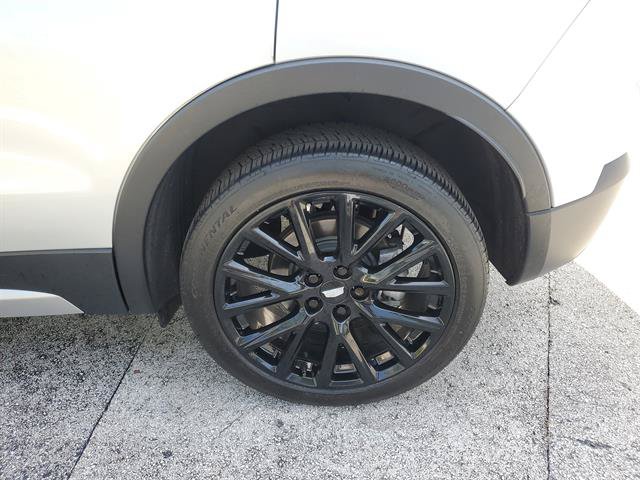Used 2021 Cadillac XT4 Premium Luxury w/ LPO, Onyx Sport Package FWD image 33