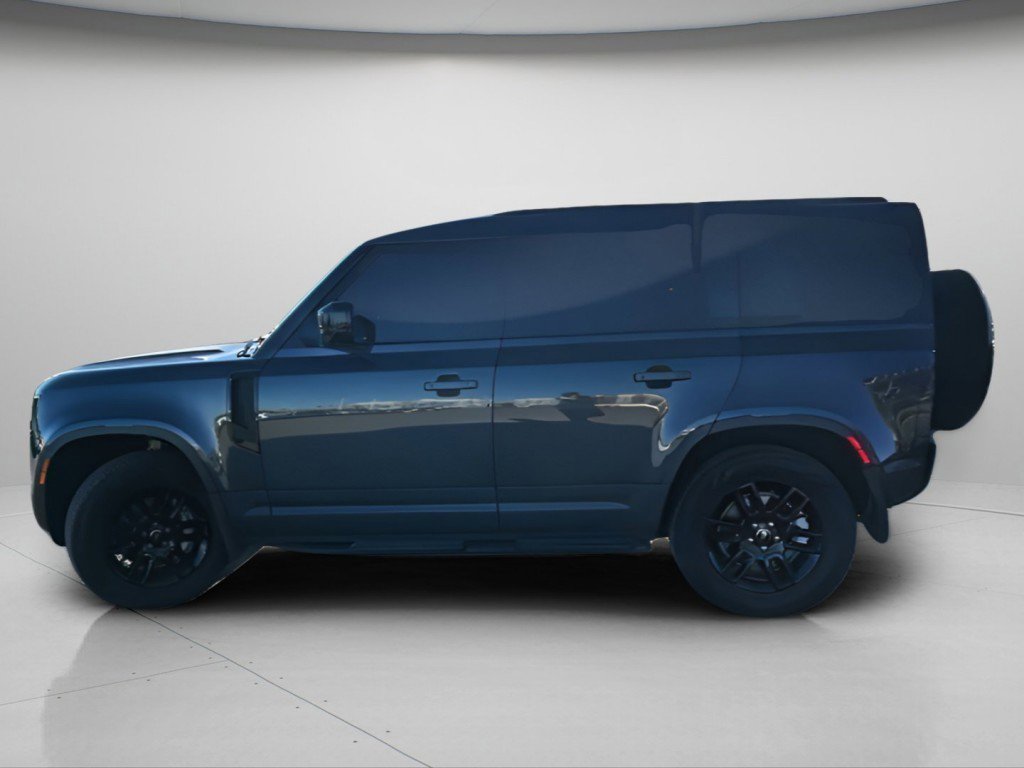 Used 2025 Land Rover Defender 110 S image 12