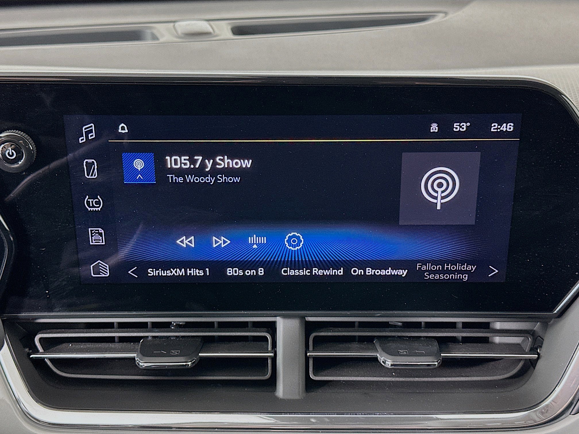 Used 2025 Chevrolet Trax LT w/ LT Convenience Package image 19