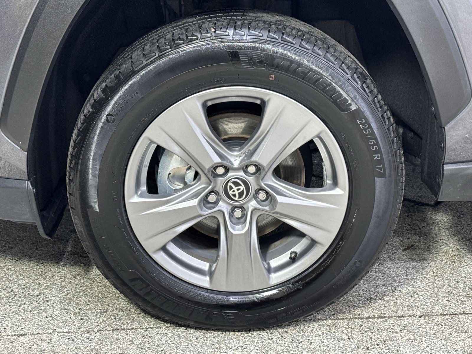 Used 2025 Toyota RAV4 XLE image 16