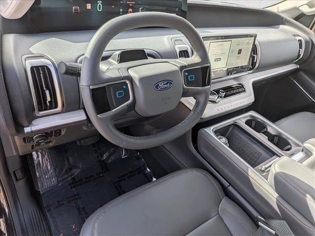 New 2025 Ford Expedition Active AWD/4WD image 3