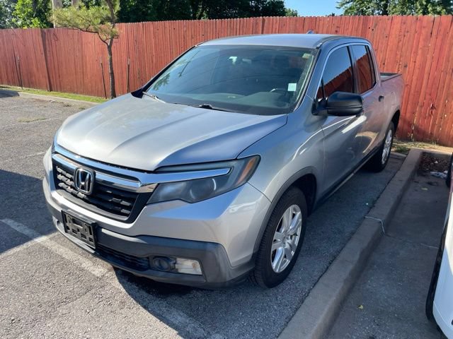 Used 2017 Honda Ridgeline RT image 2