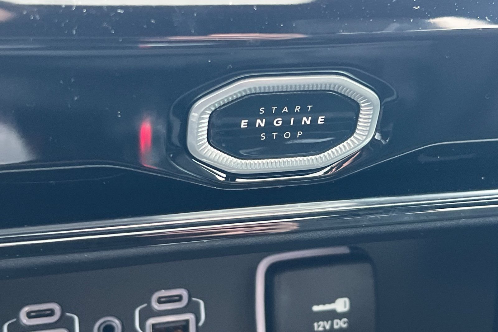New 2026 Jeep Grand Cherokee Altitude AWD/4WD image 21