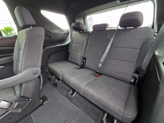 Used 2024 Chevrolet Traverse LT FWD image 20