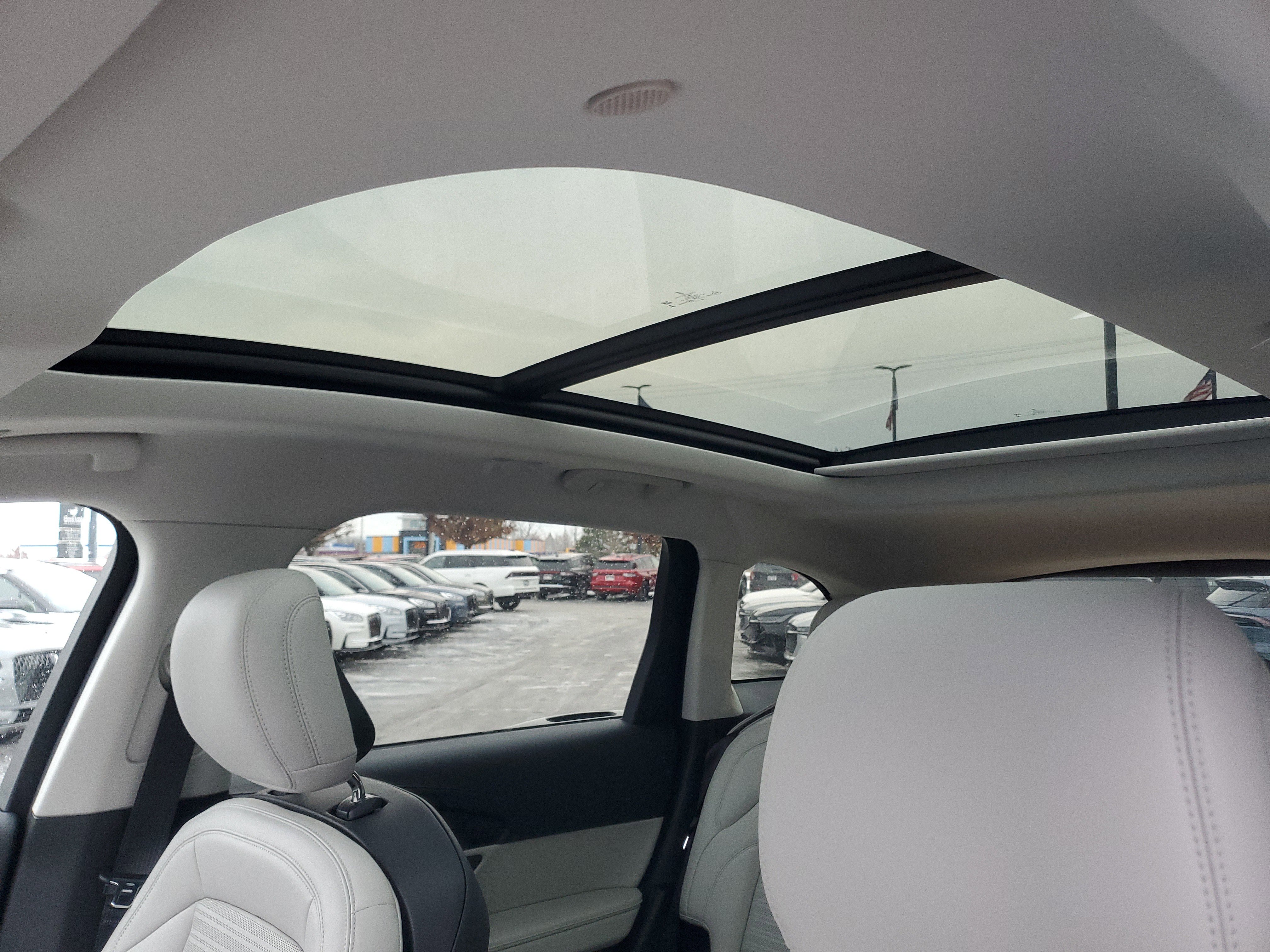 New 2026 Lincoln Nautilus Reserve w/ Jet Appearance Package image 10