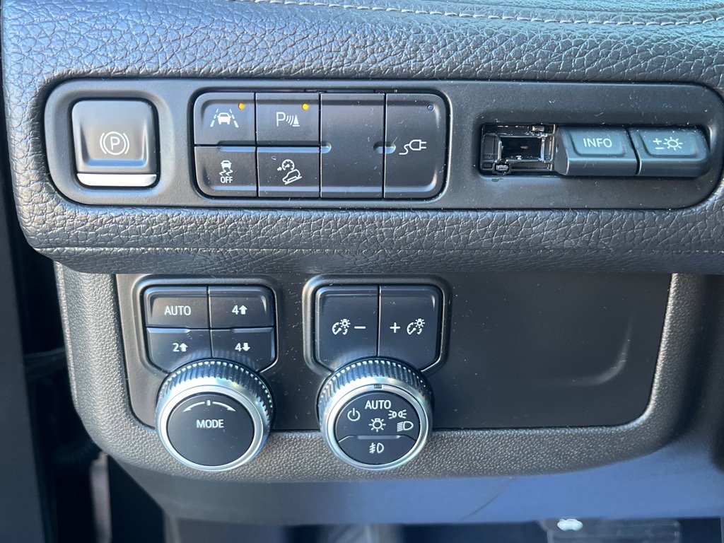 Used 2021 GMC Yukon Denali image 14