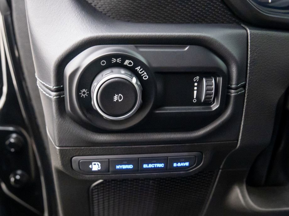 Used 2024 Jeep Wrangler Unlimited Rubicon 4xe image 19