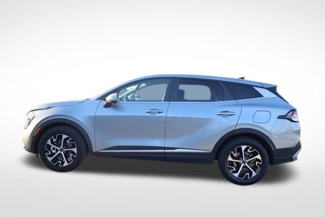 Used 2024 Kia Sportage EX image 8