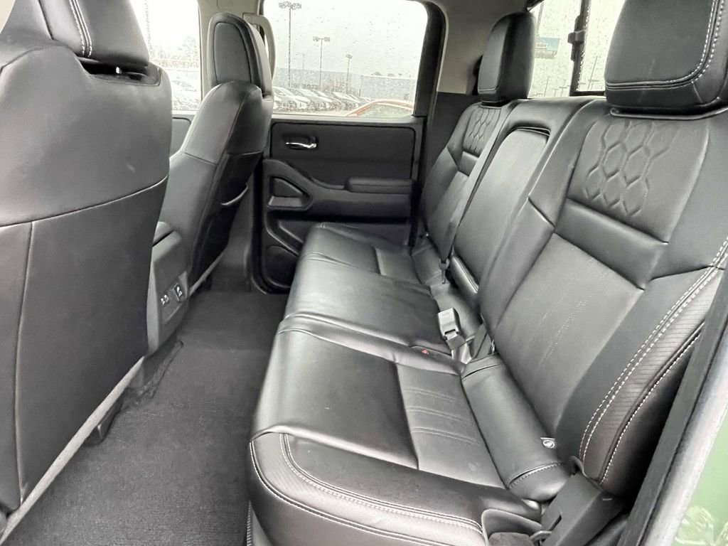 Used 2024 Nissan Frontier SL w/ Technology Package image 11