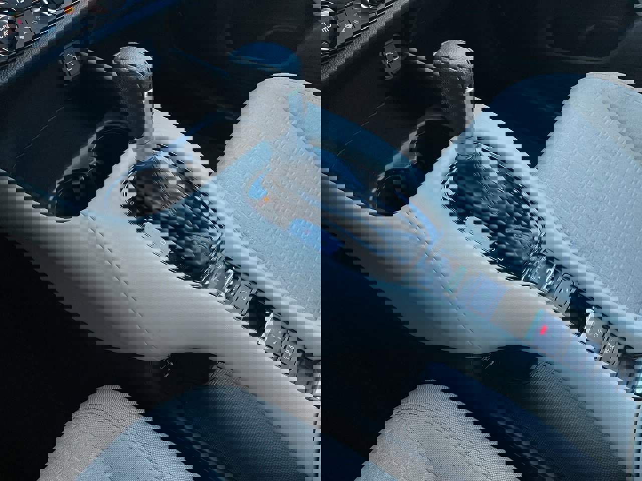 Used 2025 Honda HR-V LX image 33