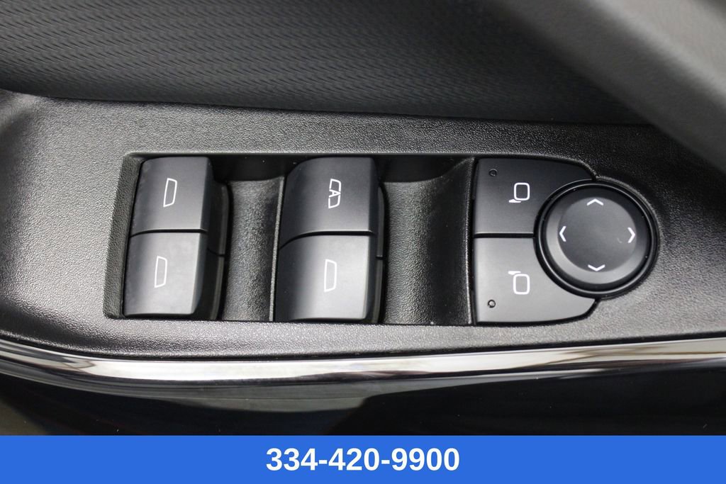 Used 2025 Chevrolet Equinox LT image 16