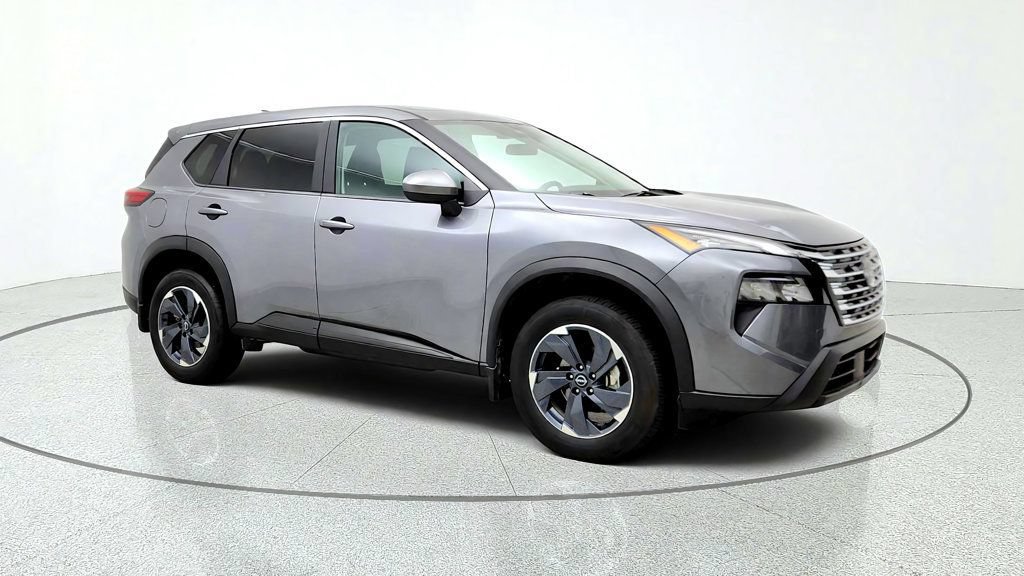 Used 2026 Nissan Rogue SV FWD image 3