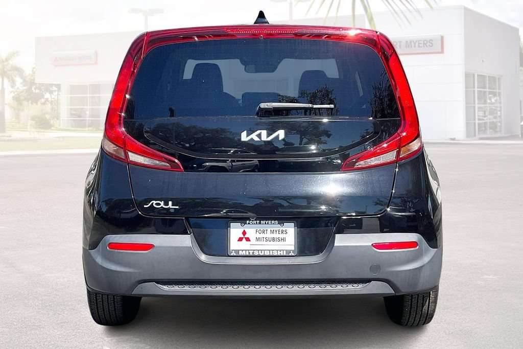 Used 2022 Kia Soul LX FWD image 16