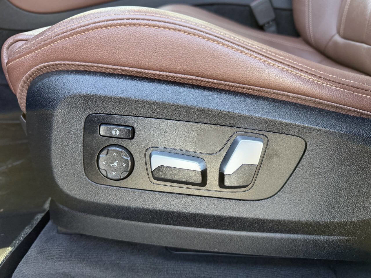 Used 2020 BMW X5 xDrive40i w/ Premium Package image 20