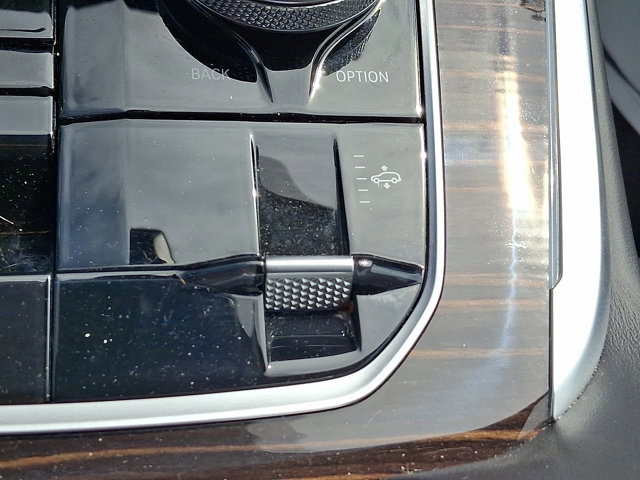 Used 2026 BMW X7 xDrive40i image 33