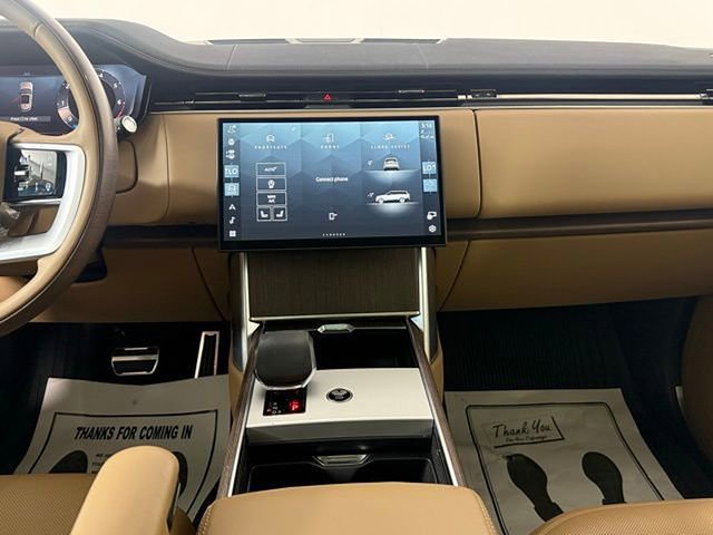 Certified 2025 Land Rover Range Rover SE image 26