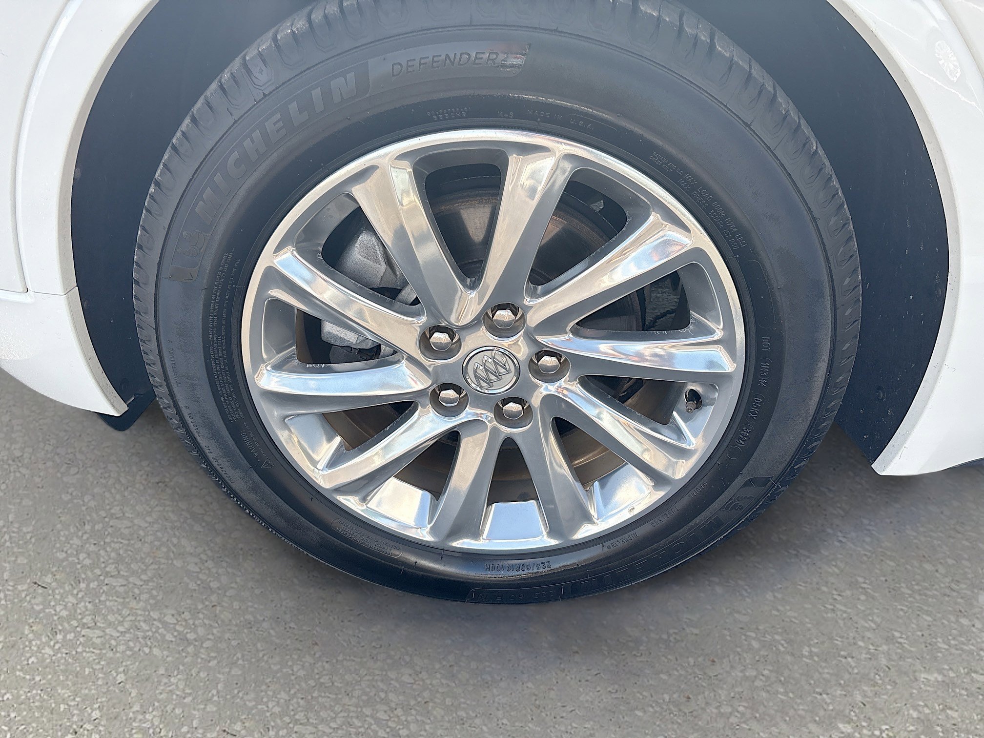 Used 2019 Buick Envision Essence FWD image 27
