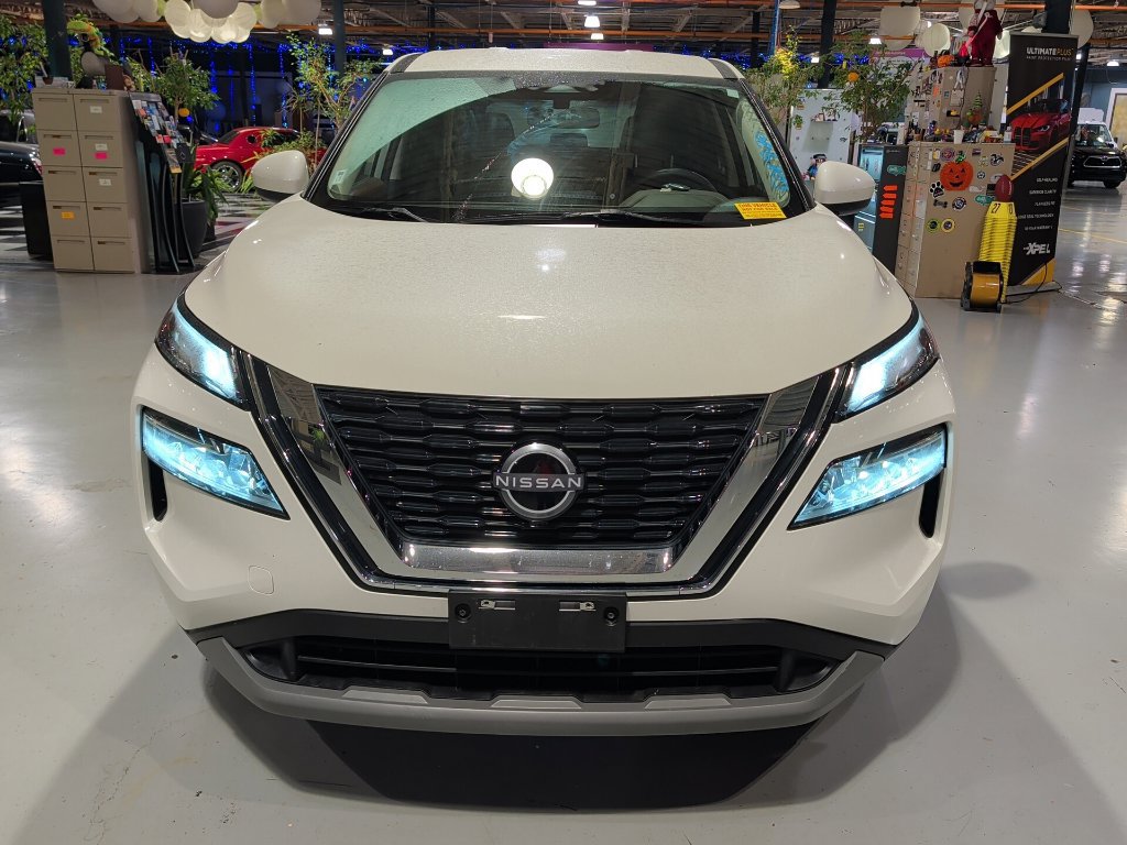 Used 2023 Nissan Rogue SV AWD/4WD image 9