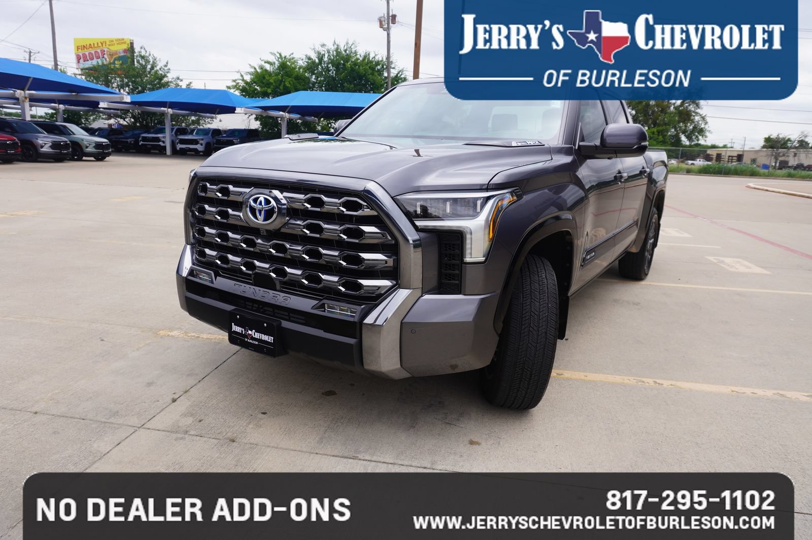 Used 2024 Toyota Tundra Platinum AWD/4WD image 2