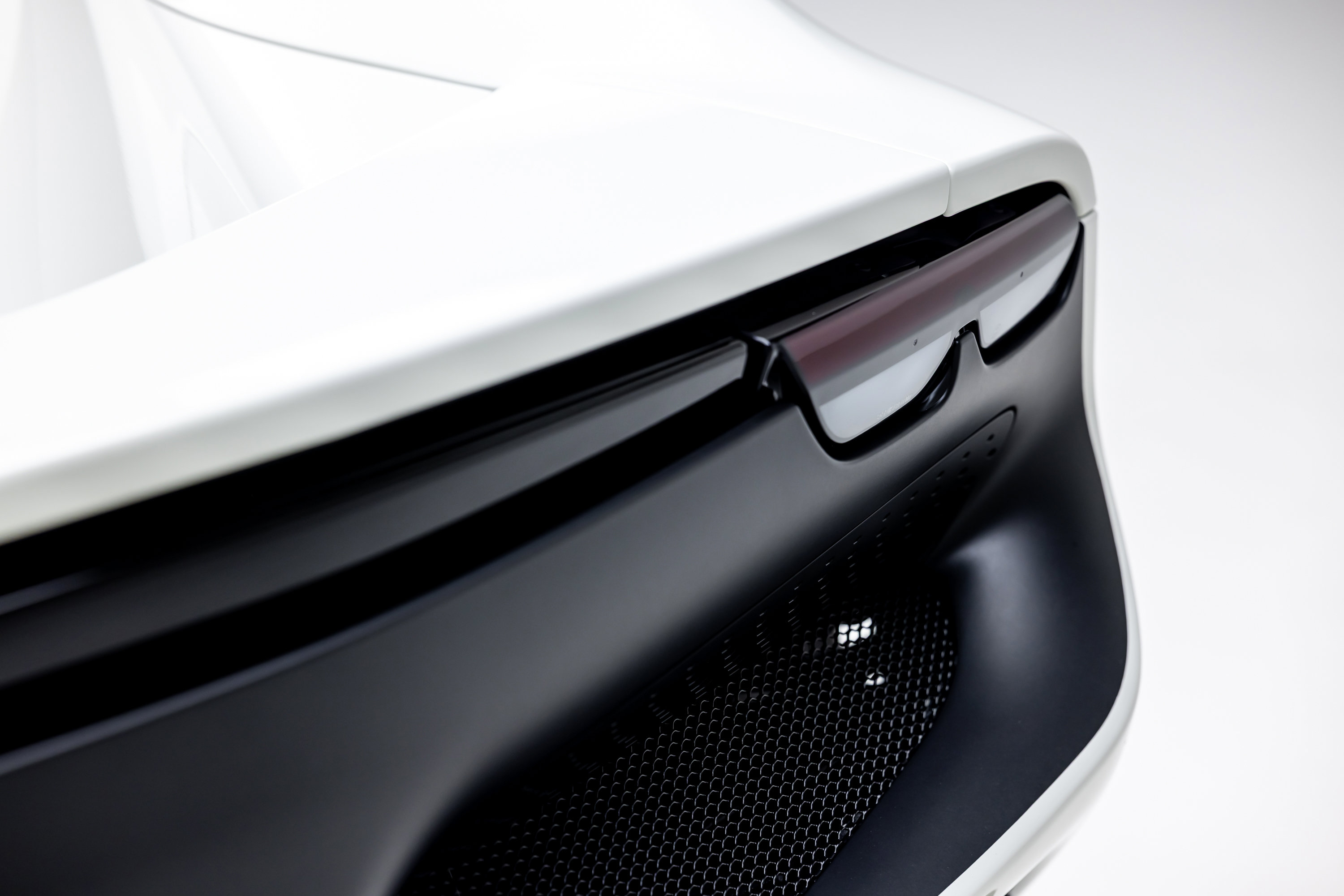 Used 2022 Ferrari 296 GTB RWD image 19