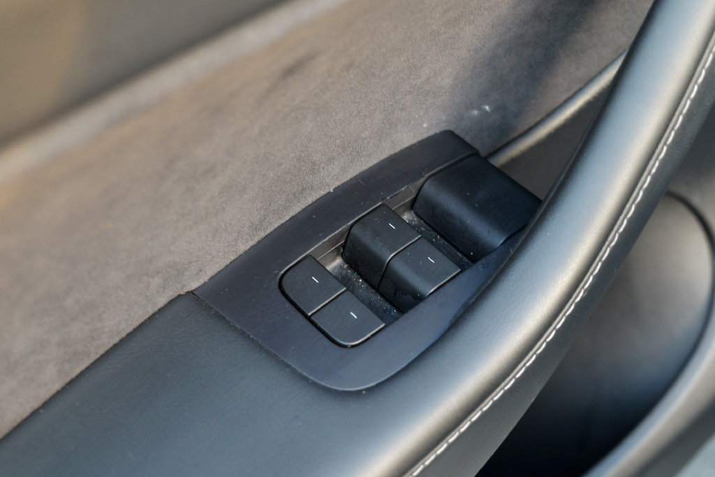 Used 2022 Tesla Model Y Performance AWD/4WD image 17