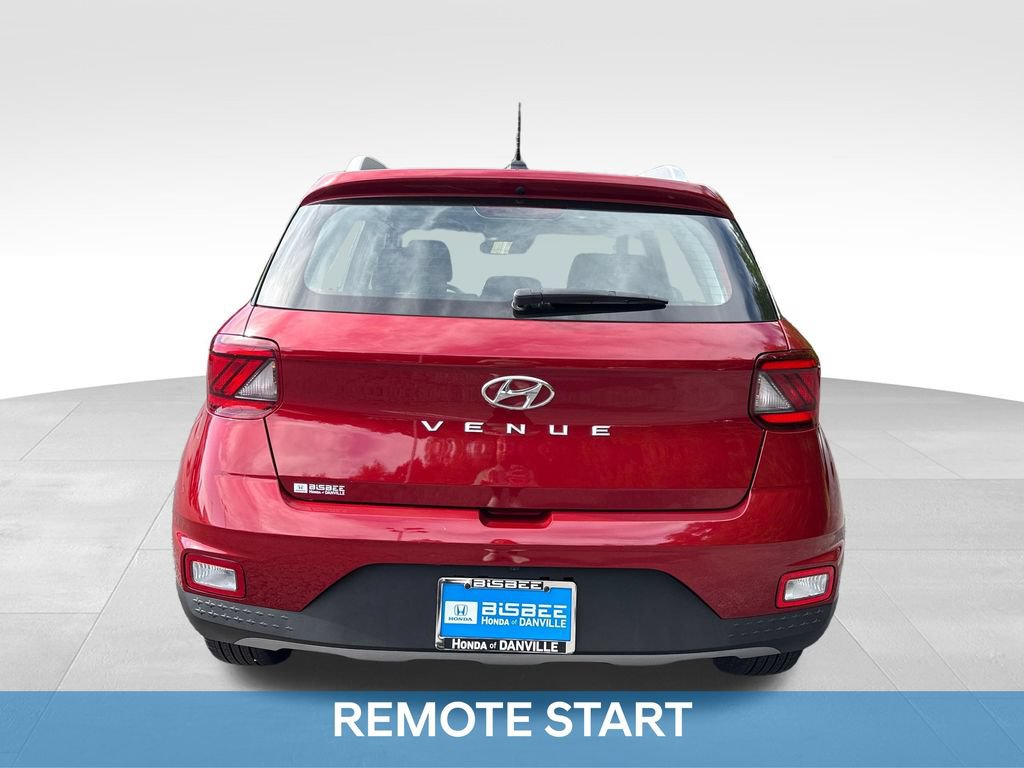 Used 2025 Hyundai Venue SEL FWD image 6