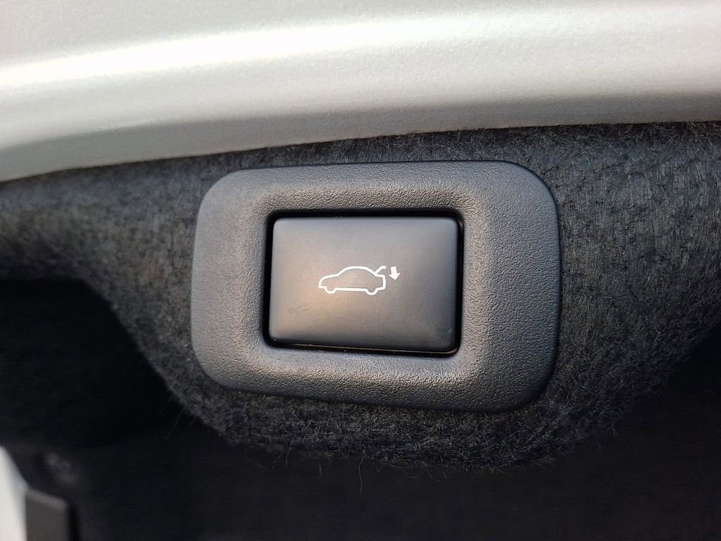 Used 2025 Lexus ES 350 Ultra Luxury w/ Accessory Package (Z1) image 27