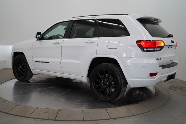 Used 2020 Jeep Grand Cherokee Altitude image 5
